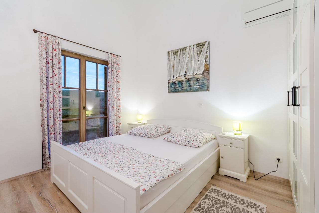 Donji Okrug  Apartments Villa Kameja חדר תמונה